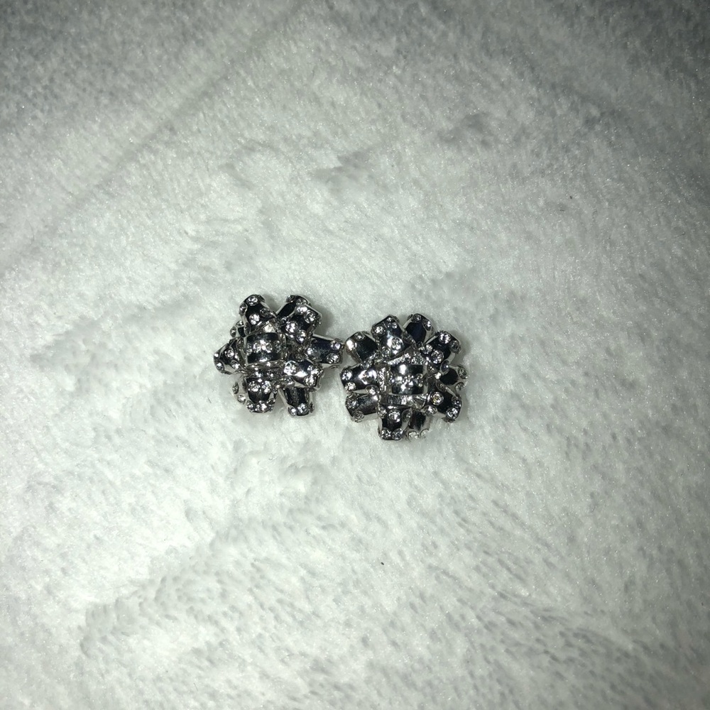 Kate Spade holiday bow earrings